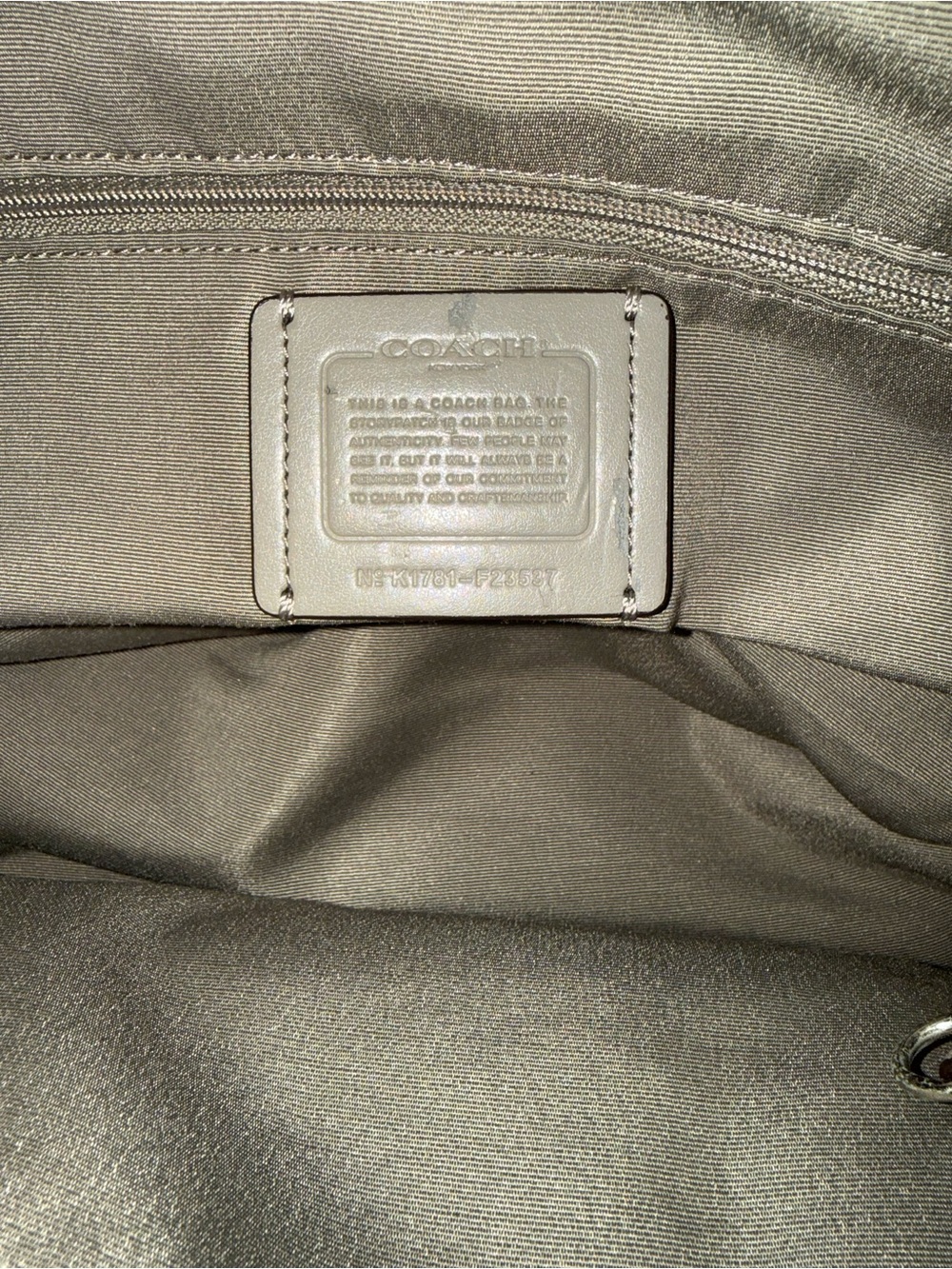 Coach Lexi Gray Pebbled Leather crossbody/shoulder Bag with Detachable Strap - Picture 3 of 3